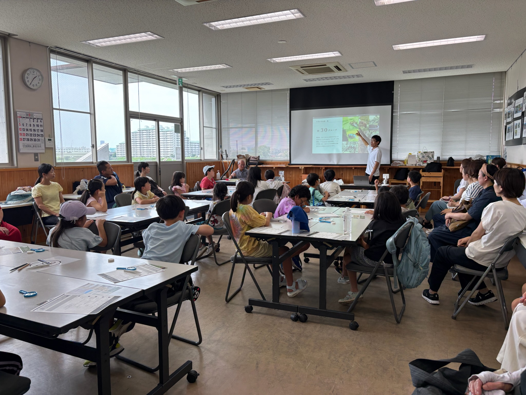 ちりめんモンスター発見隊の会場のようす